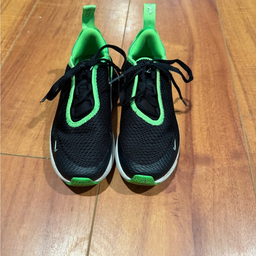 Nike Kids Black and Neon Green Sneakers